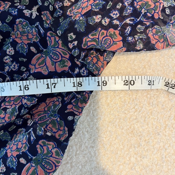 Madewell Floral Chiffon Dress with Button Front Detail and Floaty Sleeves - Picture 8 of 8